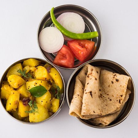Collection O Rajdhani Near Pune Railway Station Екстер'єр фото