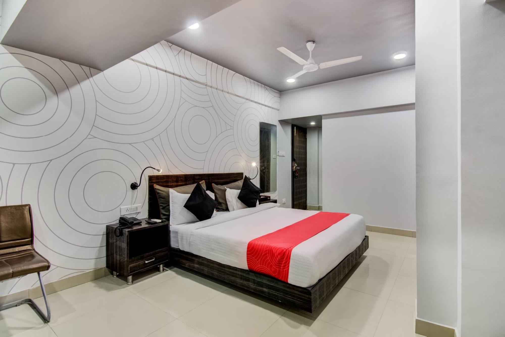 Collection O Rajdhani Near Pune Railway Station Екстер'єр фото